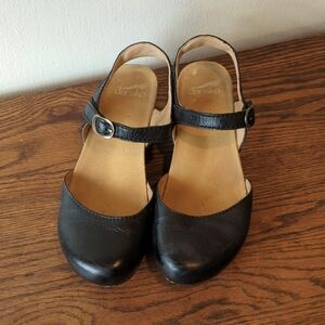 Dansko Tiffani Black Leather Clog